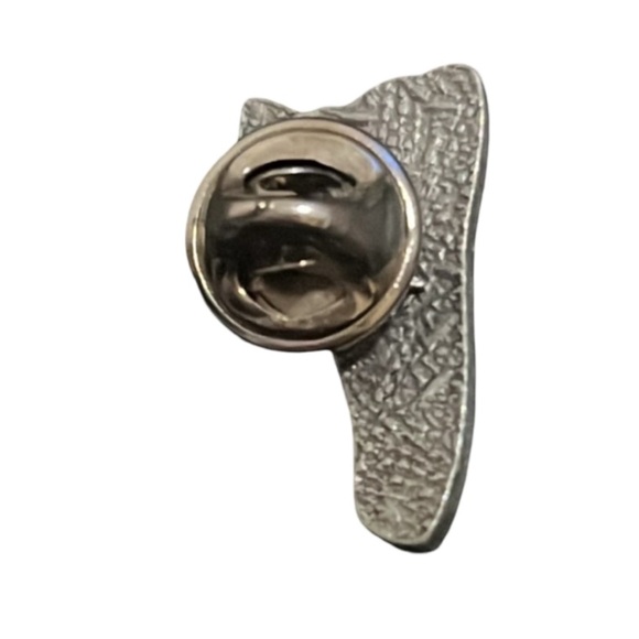 Vintage Silver & Red Enamel Converse High Top Sneaker Lapel Pin - Picture 3 of 4